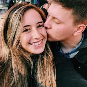 Meet your Posher, Devan